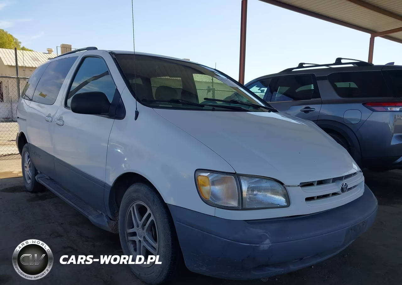 2000 Toyota Sienna Le