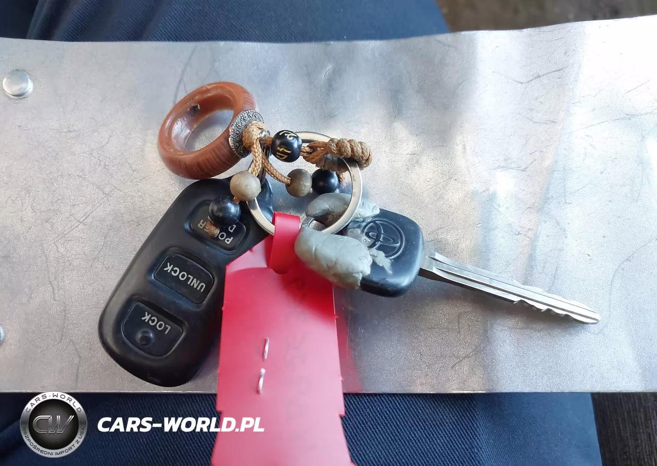 2000 Toyota Sienna Le VIN:4T3ZF13C5YU241755 - 11