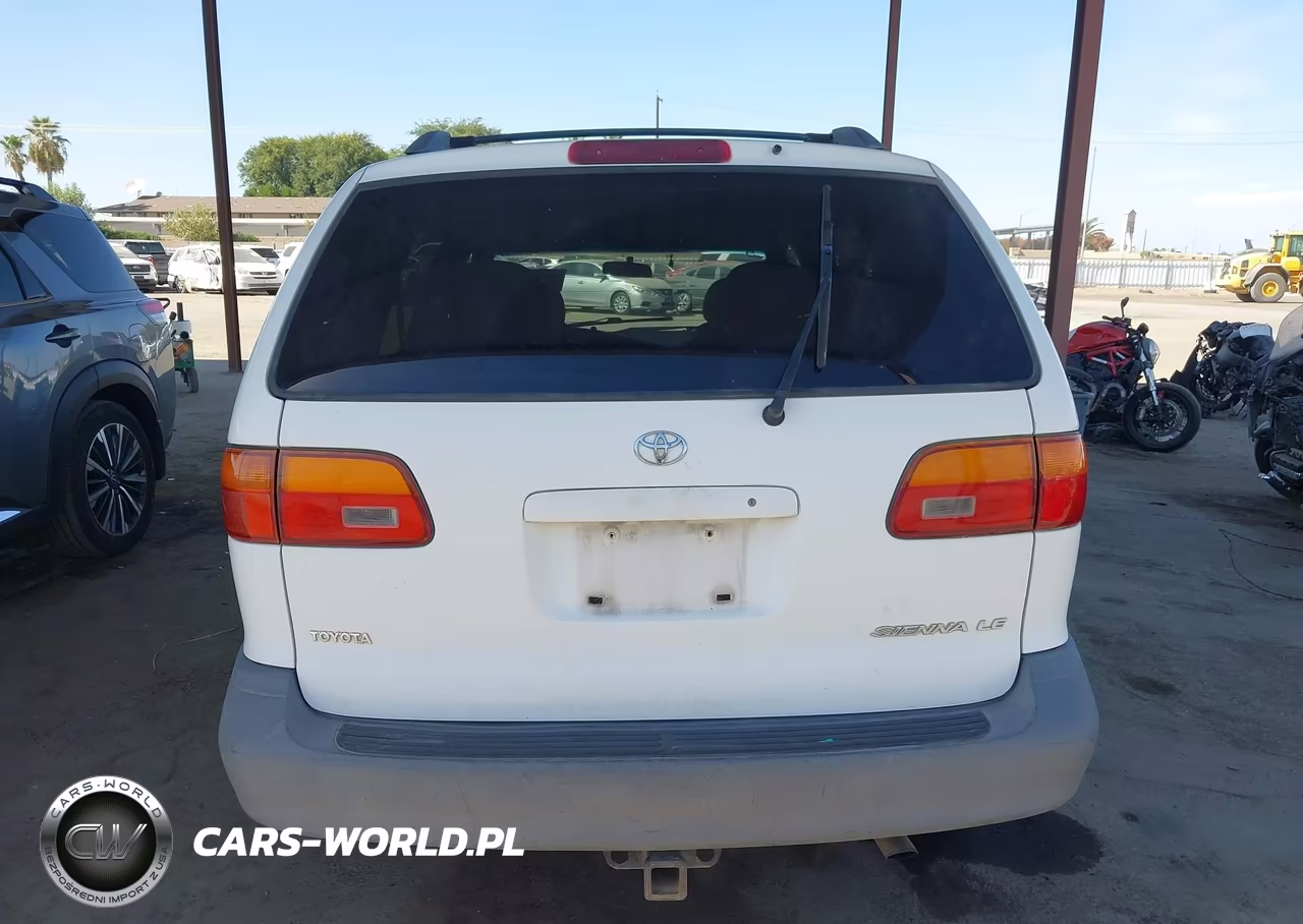 2000 Toyota Sienna Le VIN:4T3ZF13C5YU241755 - 16