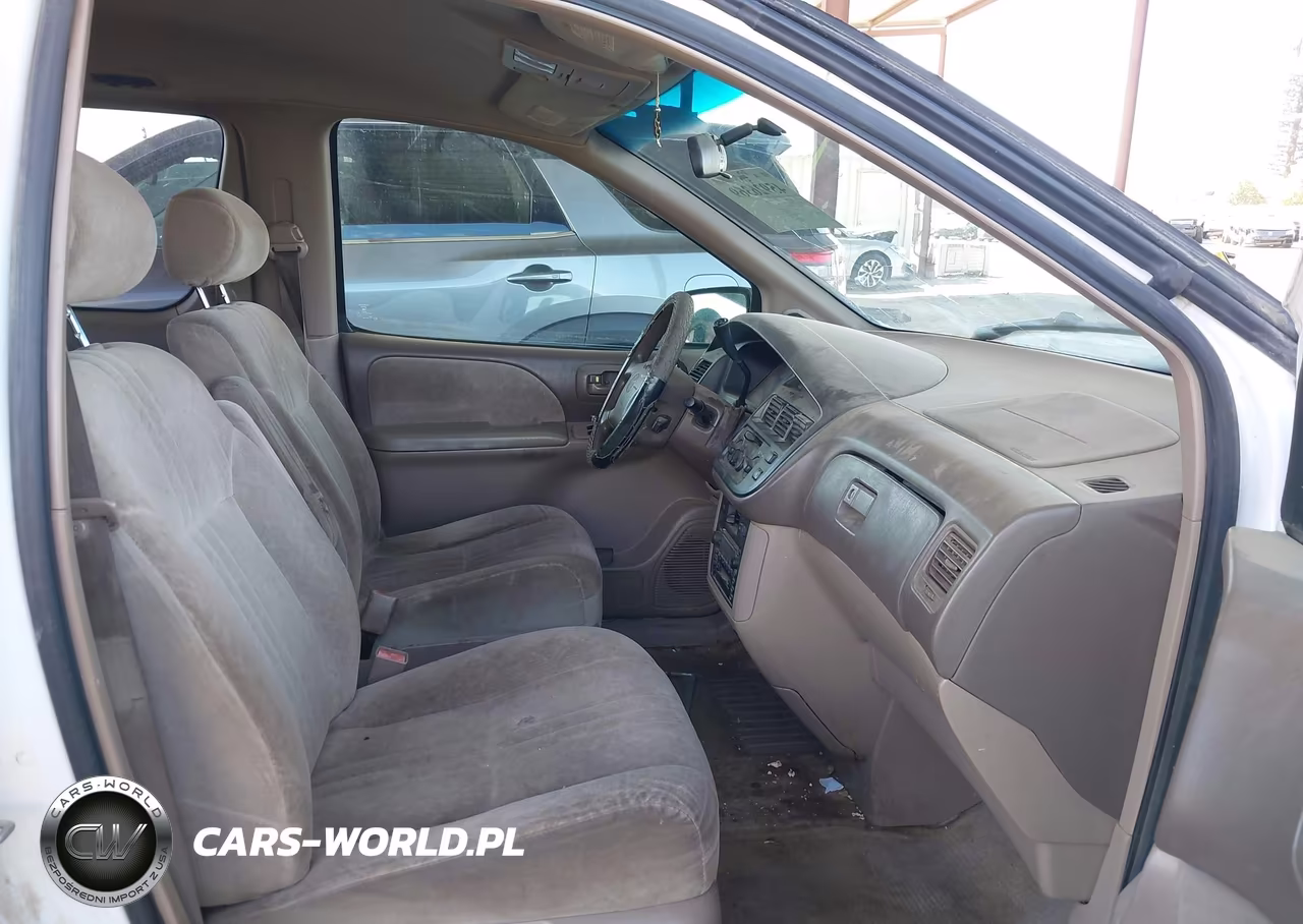 2000 Toyota Sienna Le VIN:4T3ZF13C5YU241755 - 5