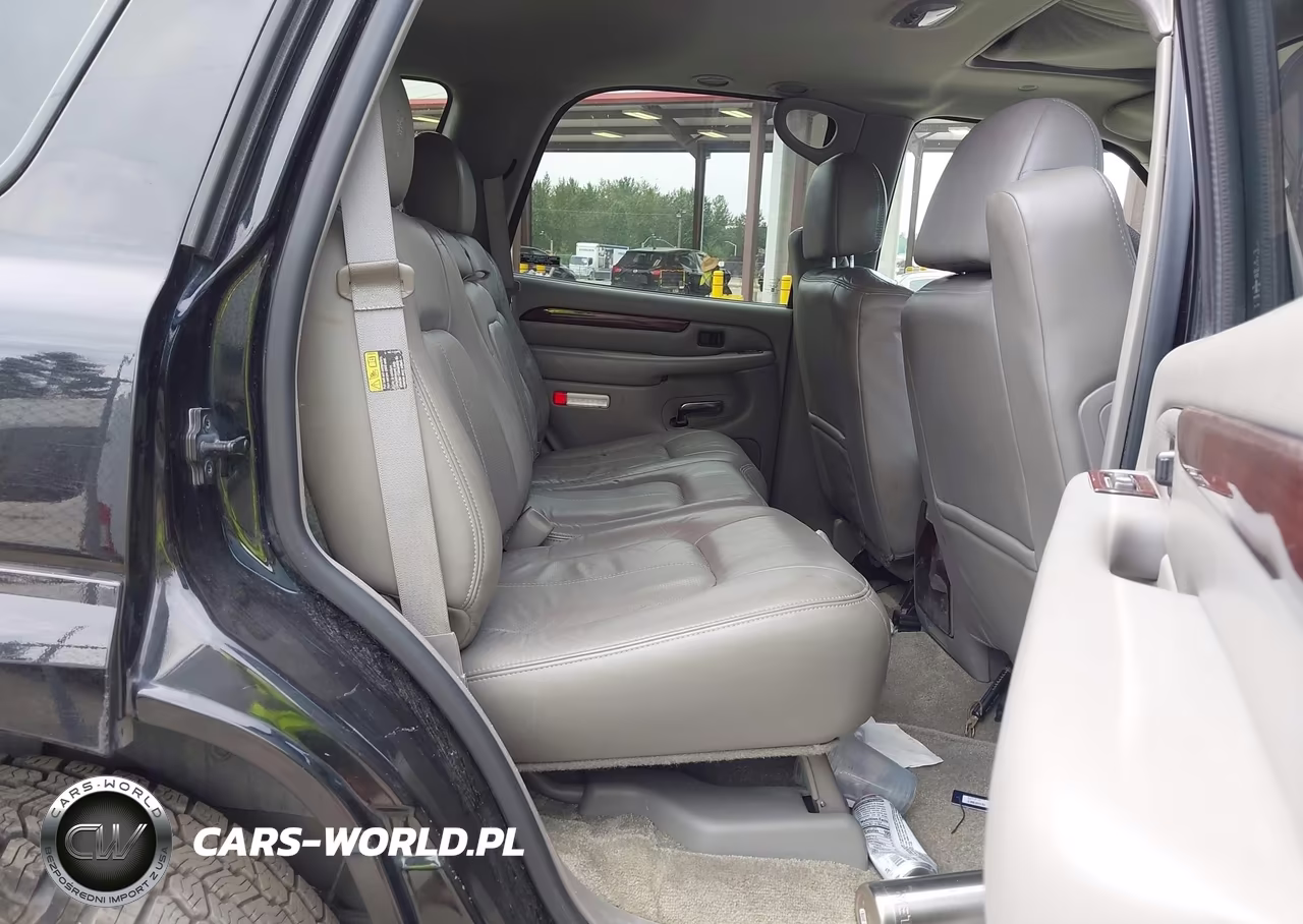 2002 Cadillac Escalade Standard VIN:1GYEK63N22R206083 - 8
