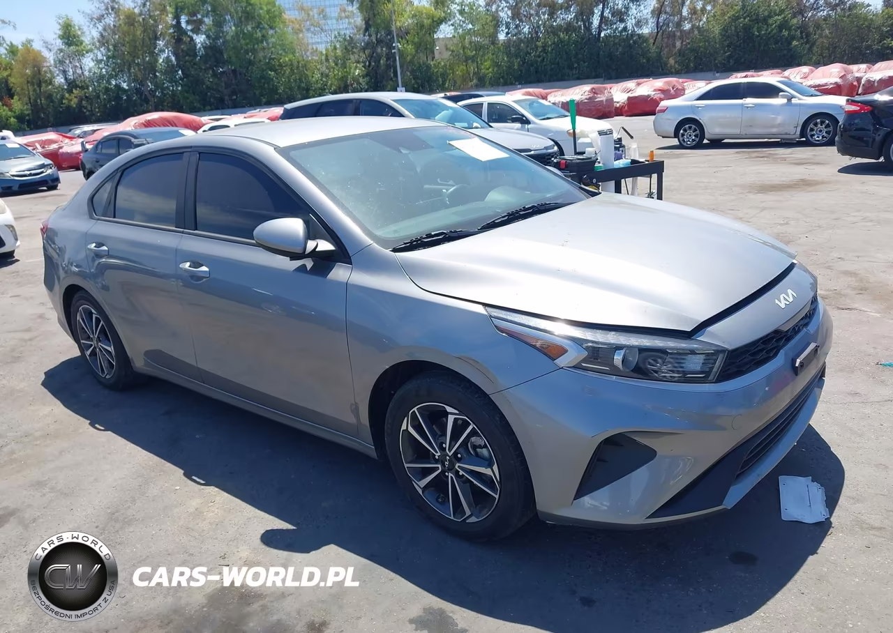 2022 Kia Forte Lxs