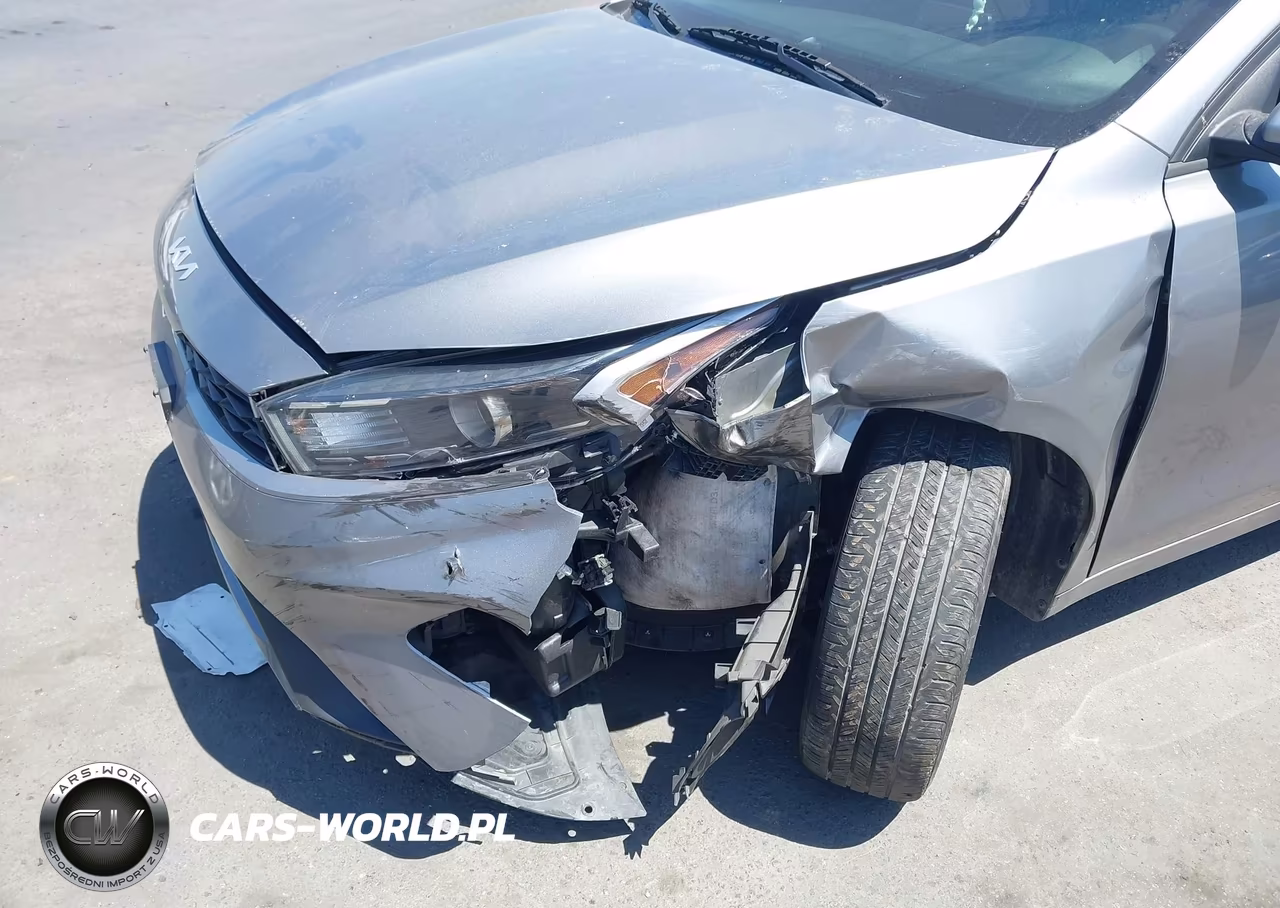 2022 Kia Forte Lxs VIN:3KPF24AD4NE497307 - 6