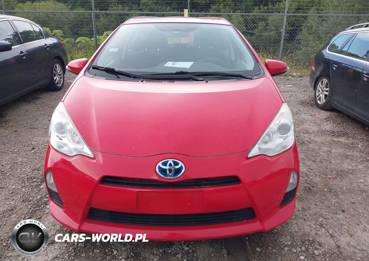 2013 Toyota Prius C Two VIN:JTDKDTB30D1536839 - 12