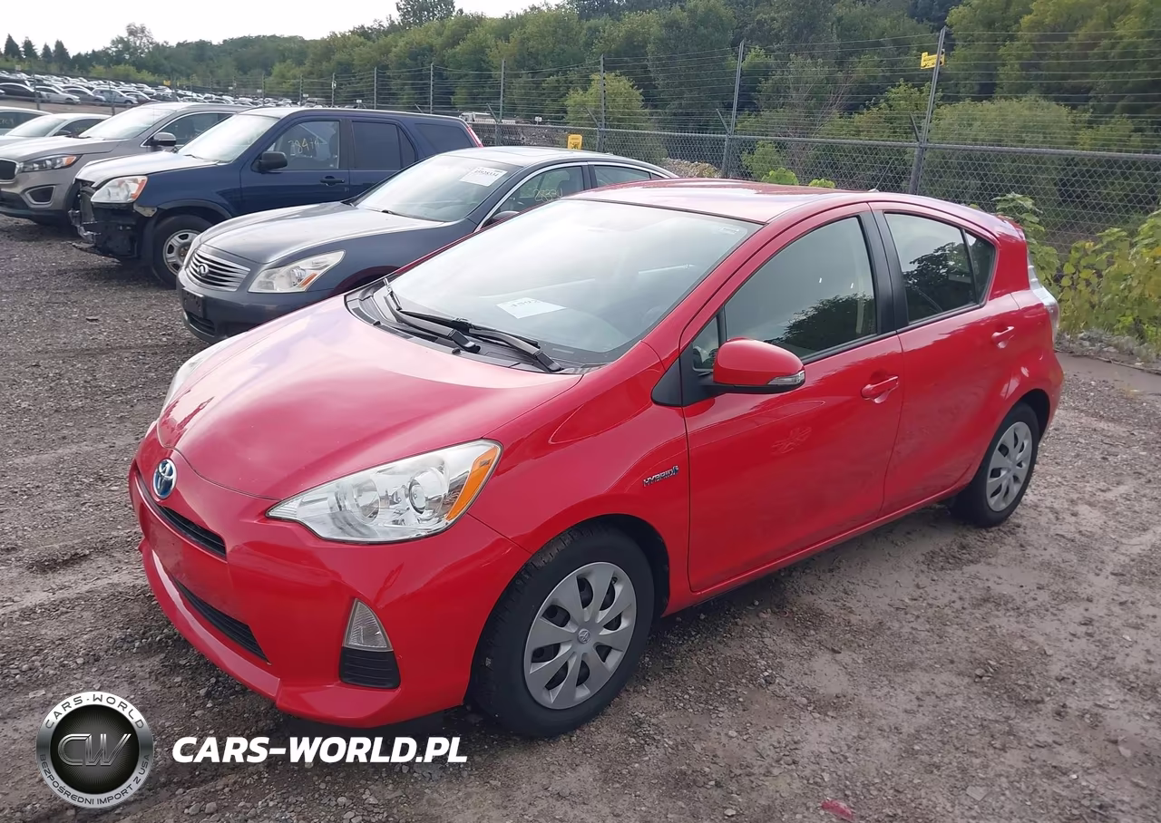 2013 Toyota Prius C Two VIN:JTDKDTB30D1536839 - 2