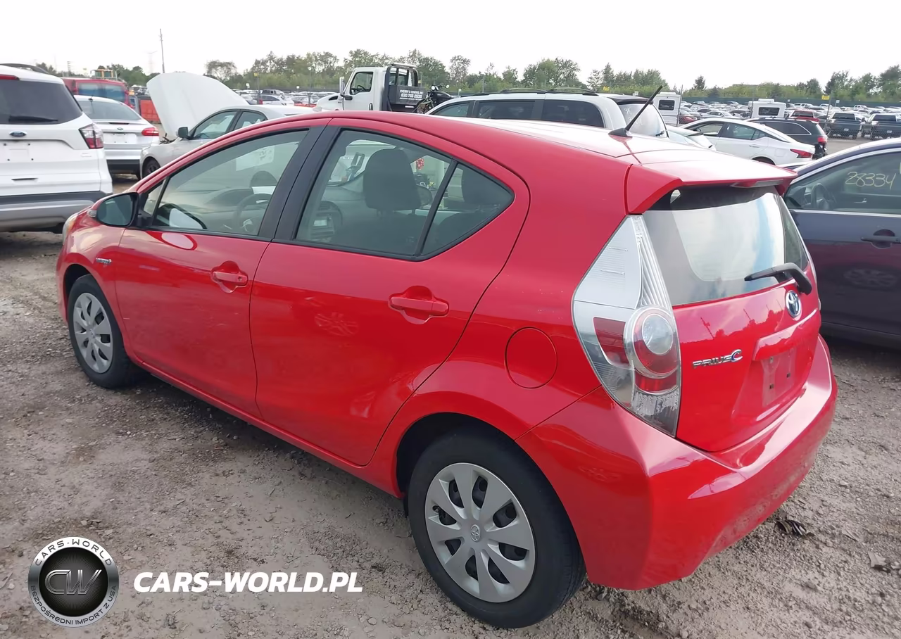 2013 Toyota Prius C Two VIN:JTDKDTB30D1536839 - 3