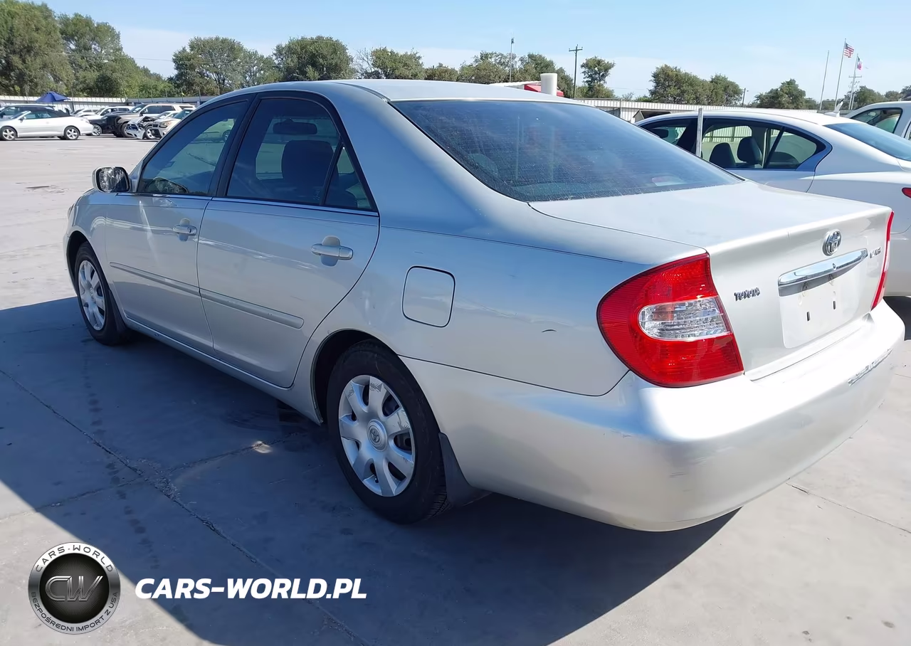 2002 Toyota Camry Le VIN:4T1BE32K62U511956 - 3
