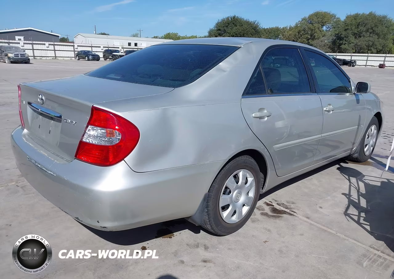2002 Toyota Camry Le VIN:4T1BE32K62U511956 - 4