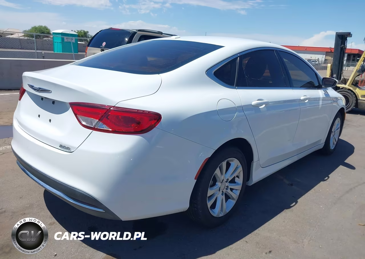 2016 Chrysler 200 Limited VIN:1C3CCCAB7GN161081 - 4