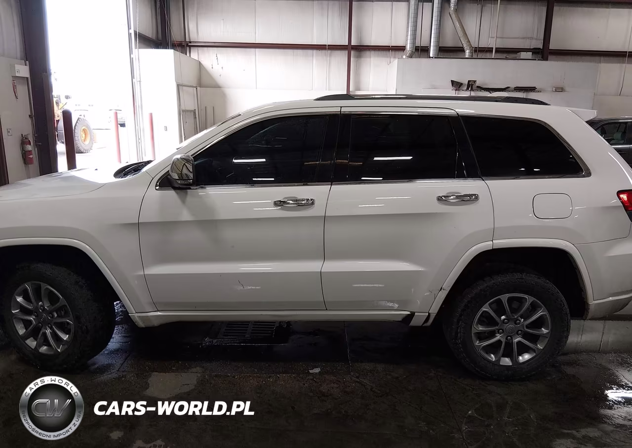 2015 Jeep Grand Cherokee Overland VIN:1C4RJFCM5FC757053 - 15