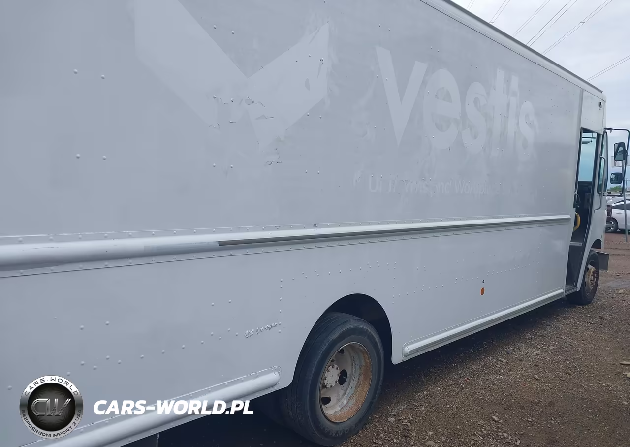 2016 Ford F-59 Commercial Stripped VIN:1F66F5KY8G0A02956 - 4