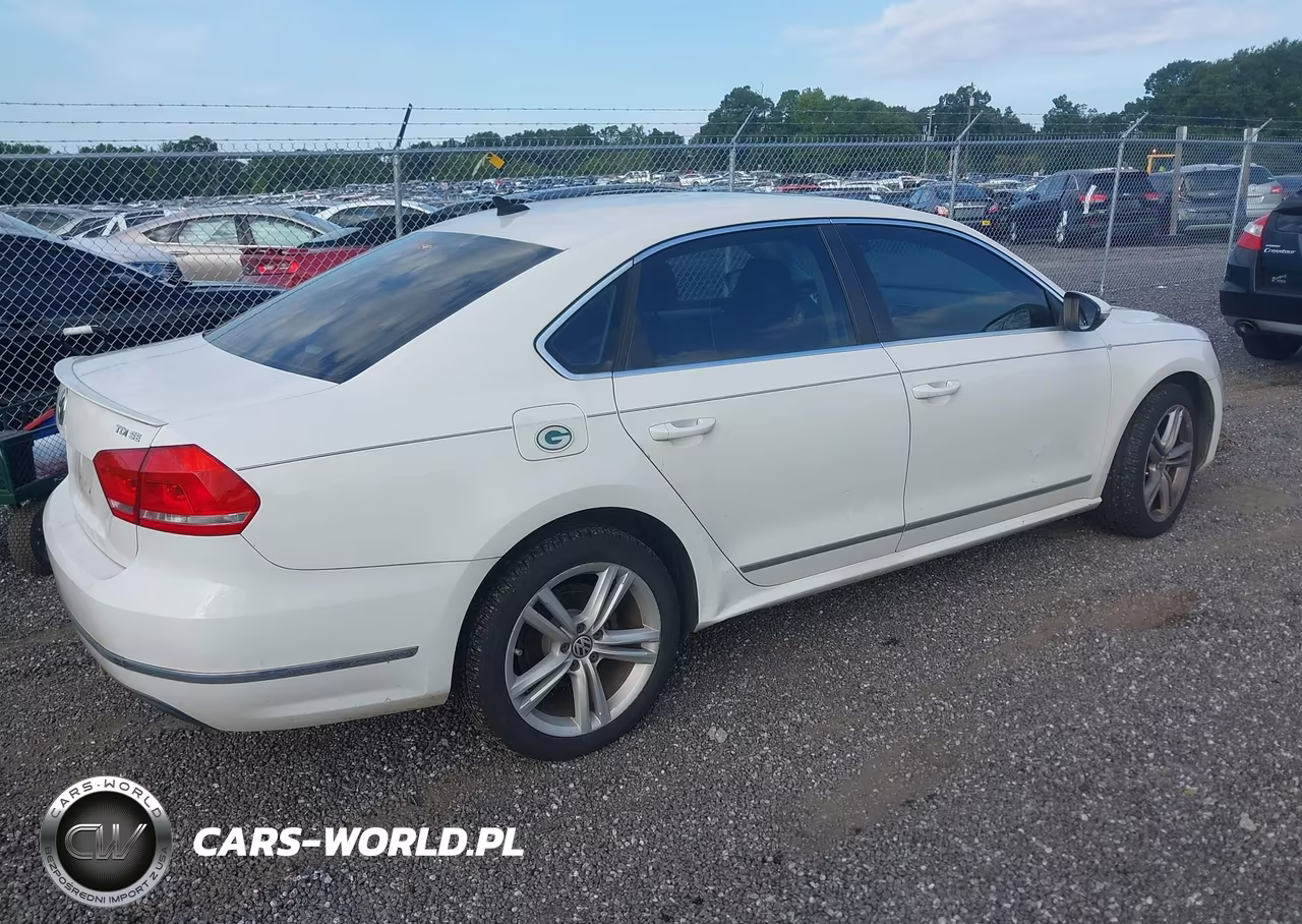 2012 Volkswagen Passat 2.0L Tdi Se VIN:1VWBN7A31CC101799 - 4