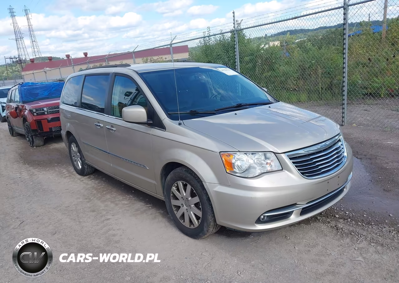 2016 Chrysler Town & Country Touring – zdjęcie 1 z 16