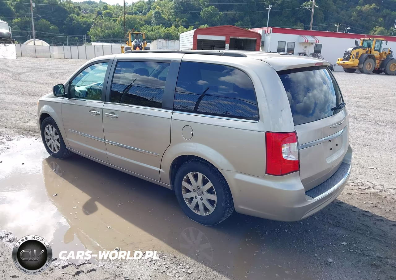 2016 Chrysler Town & Country Touring VIN:2C4RC1BG0GR128639 - 3