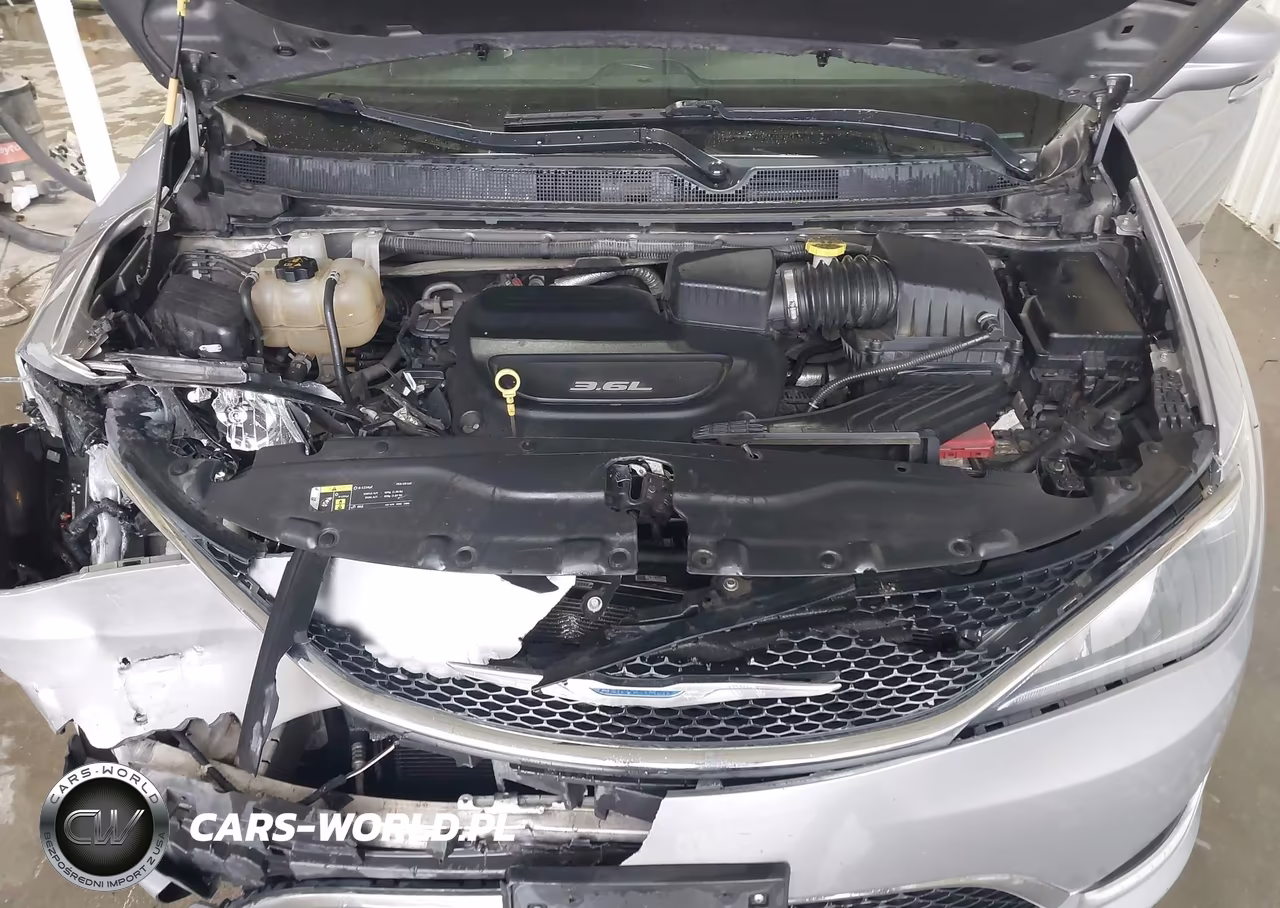 2018 Chrysler Pacifica Touring L VIN:2C4RC1BG9JR120014 - 10