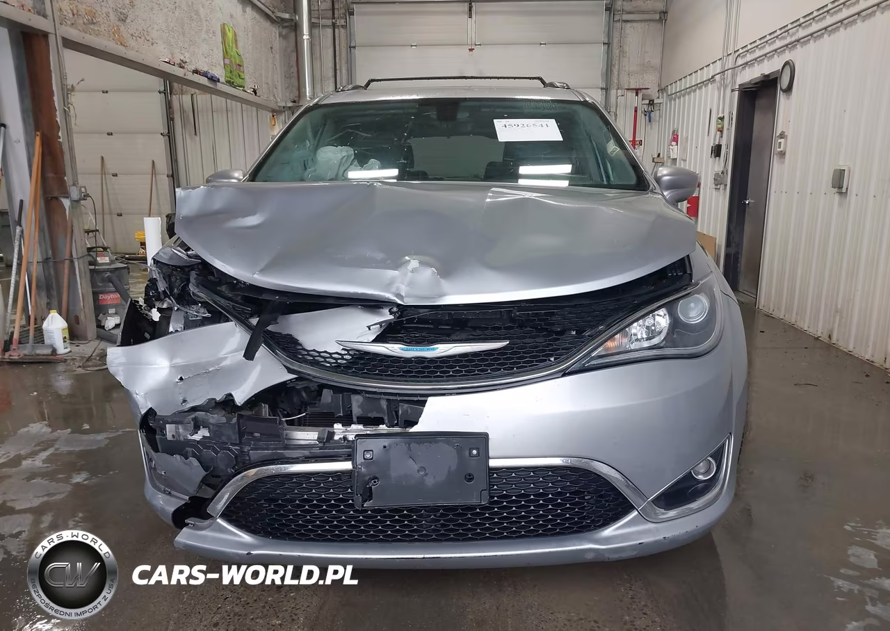 2018 Chrysler Pacifica Touring L VIN:2C4RC1BG9JR120014 - 12