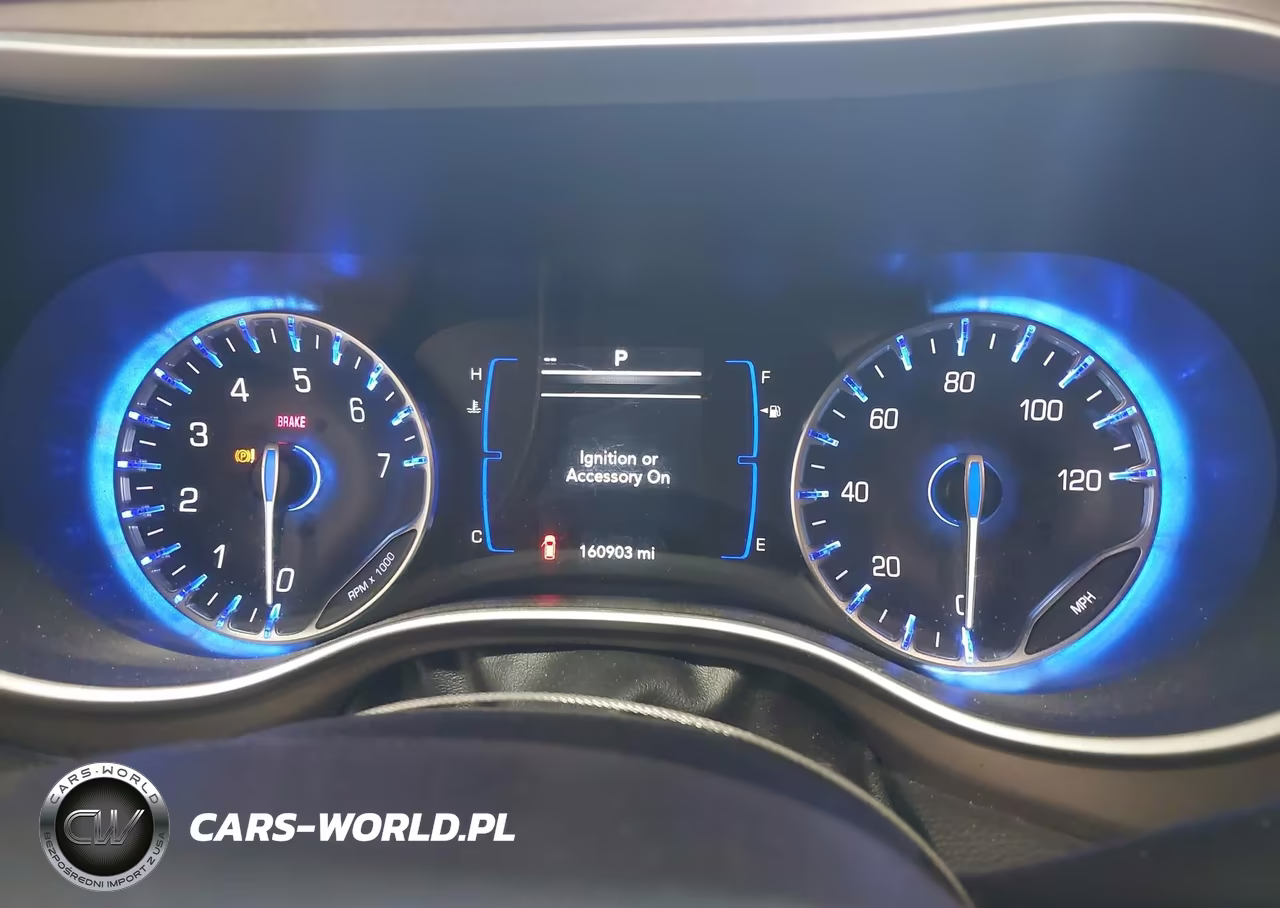 2018 Chrysler Pacifica Touring L VIN:2C4RC1BG9JR120014 - 7