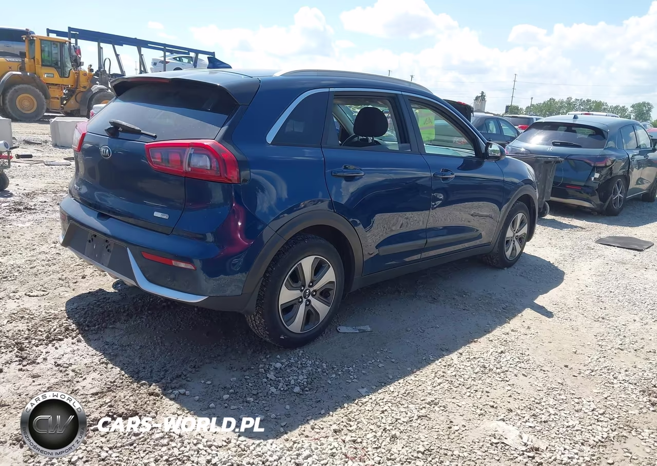 2017 Kia Niro Lx VIN:KNDCB3LC6H5091837 - 4