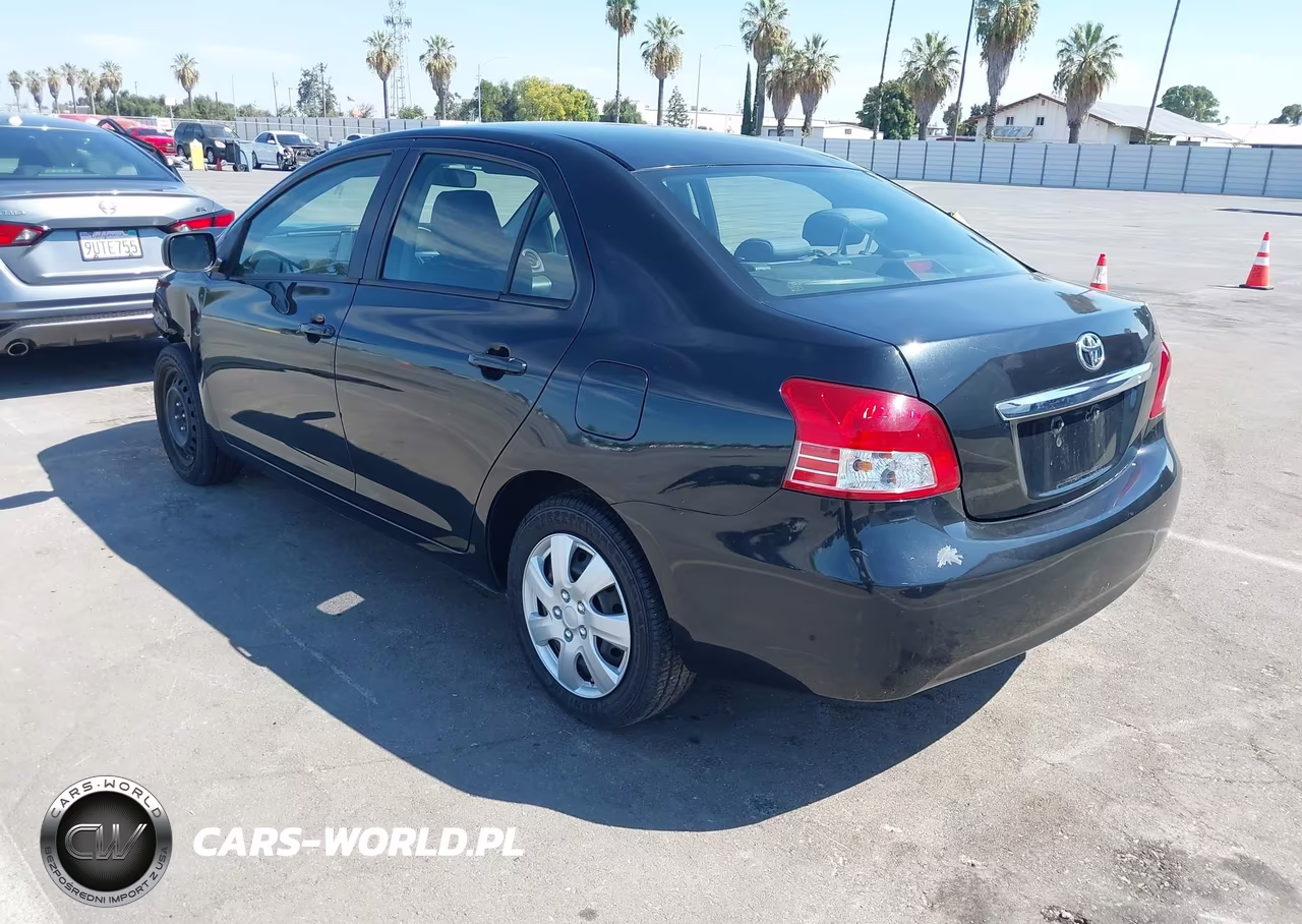 2010 Toyota Yaris VIN:JTDBT4K35A1361959 - 3