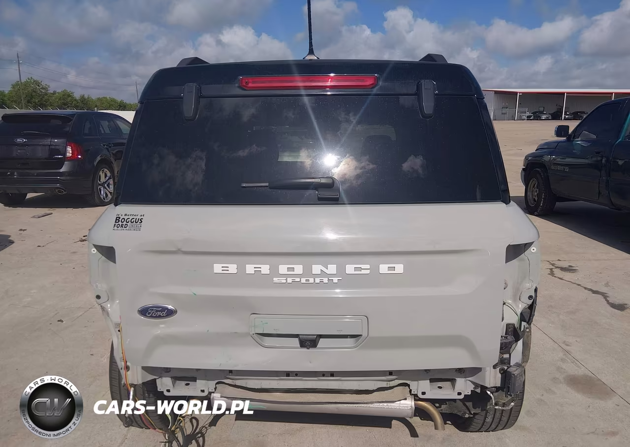 2022 Ford Bronco Sport Outer Banks VIN:3FMCR9C61NRE01079 - 16