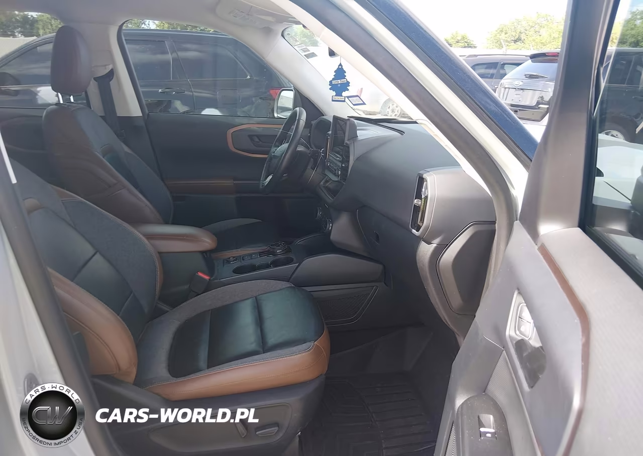 2022 Ford Bronco Sport Outer Banks VIN:3FMCR9C61NRE01079 - 5