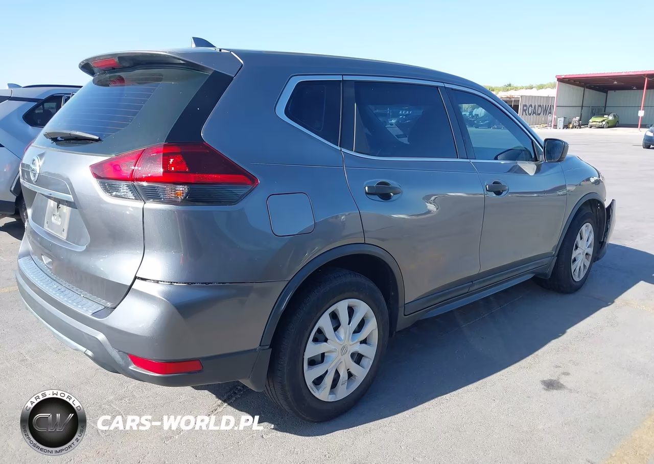 2018 Nissan Rogue S VIN:5N1AT2MTXJC770827 - 4