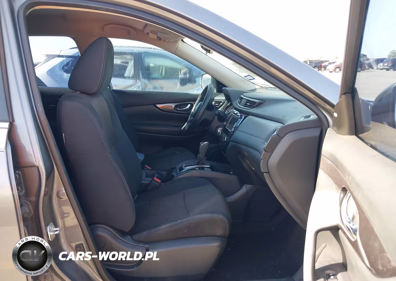 2018 Nissan Rogue S VIN:5N1AT2MTXJC770827 - 5