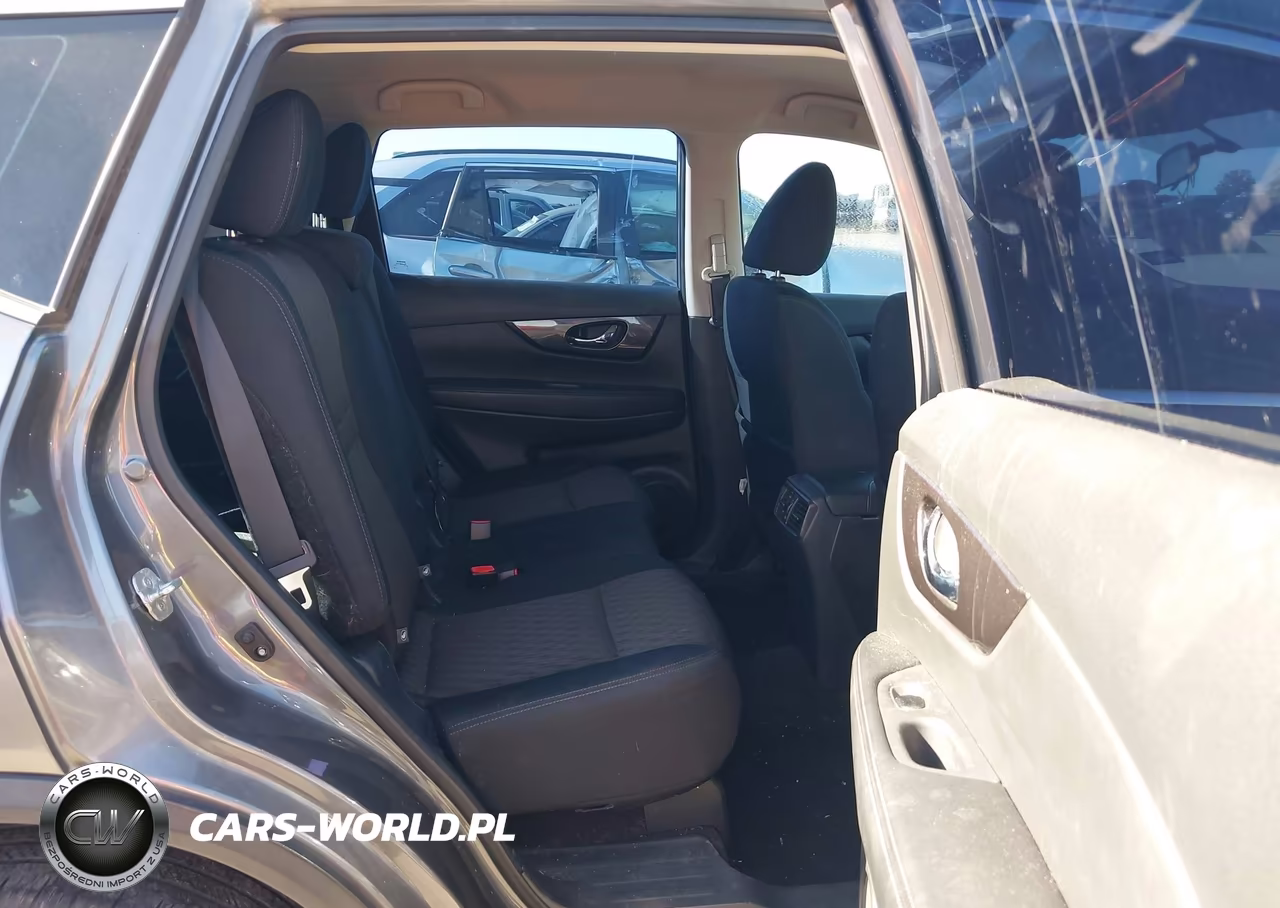 2018 Nissan Rogue S VIN:5N1AT2MTXJC770827 - 8