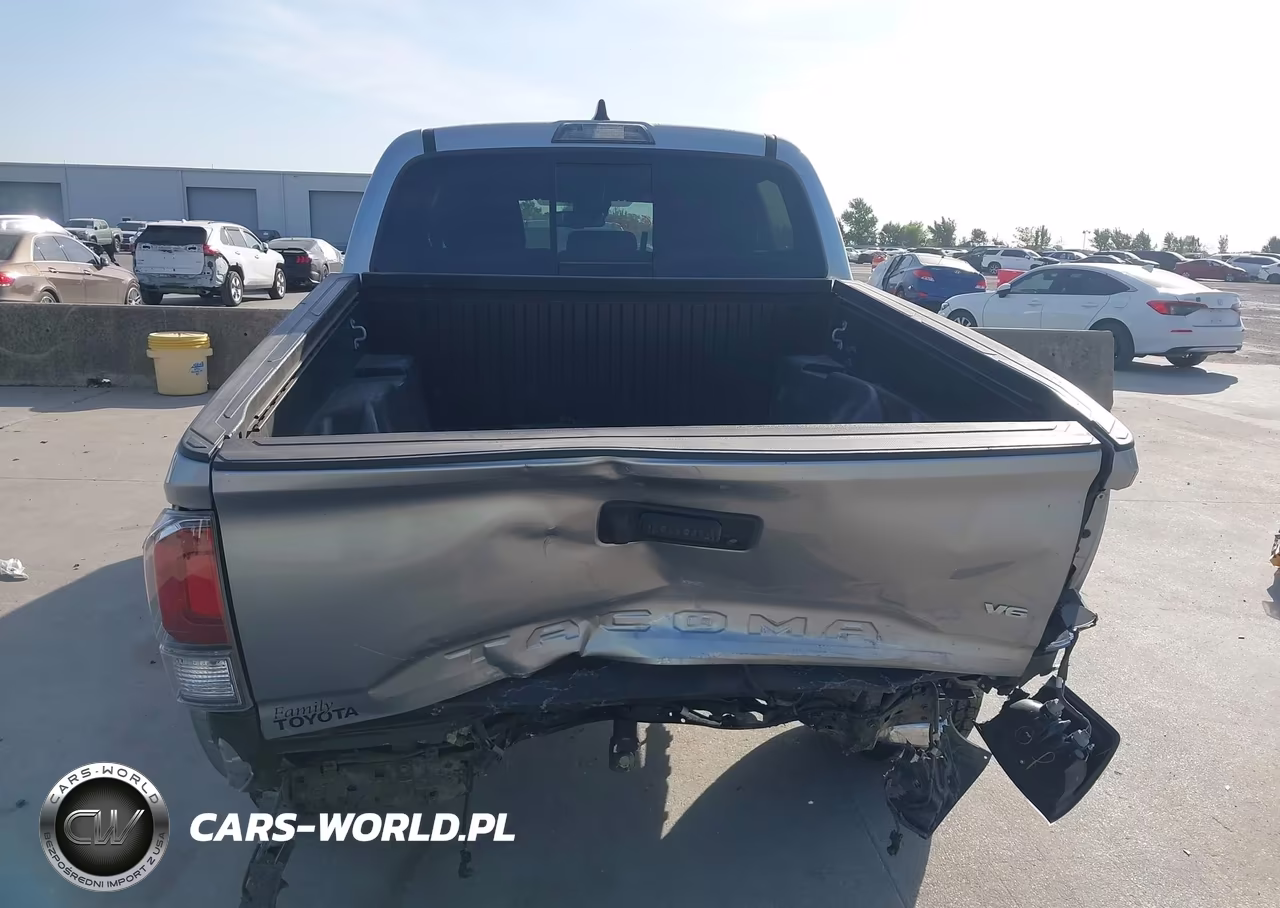 2023 Toyota Tacoma Trd Off Road VIN:3TMCZ5AN7PM593339 - 17