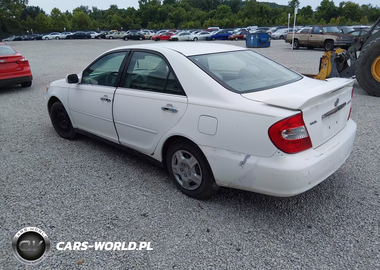 2002 Toyota Camry Le VIN:4T1BE32K92U021012 - 3