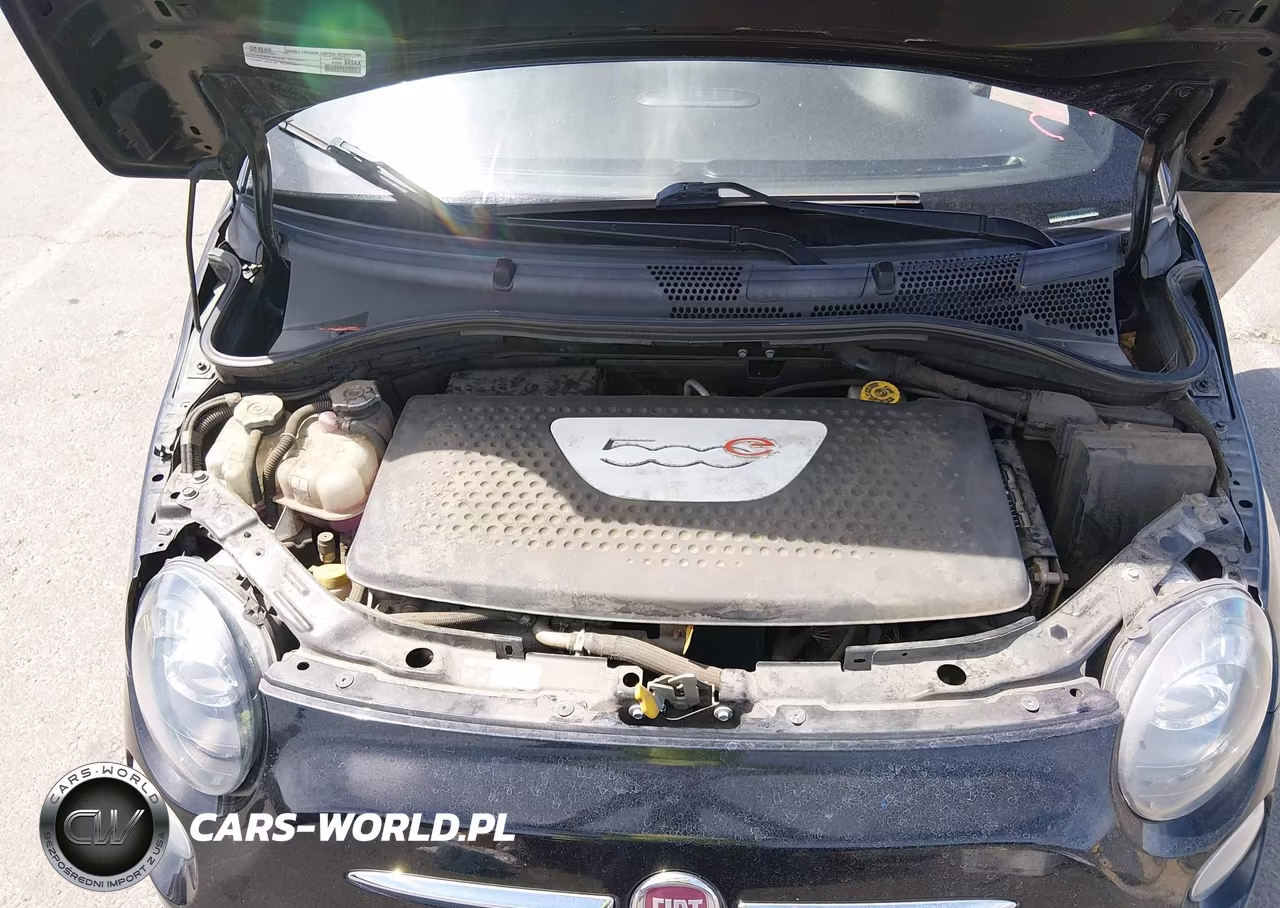 2017 Fiat 500E Battery Electric VIN:3C3CFFGE6HT586237 - 10