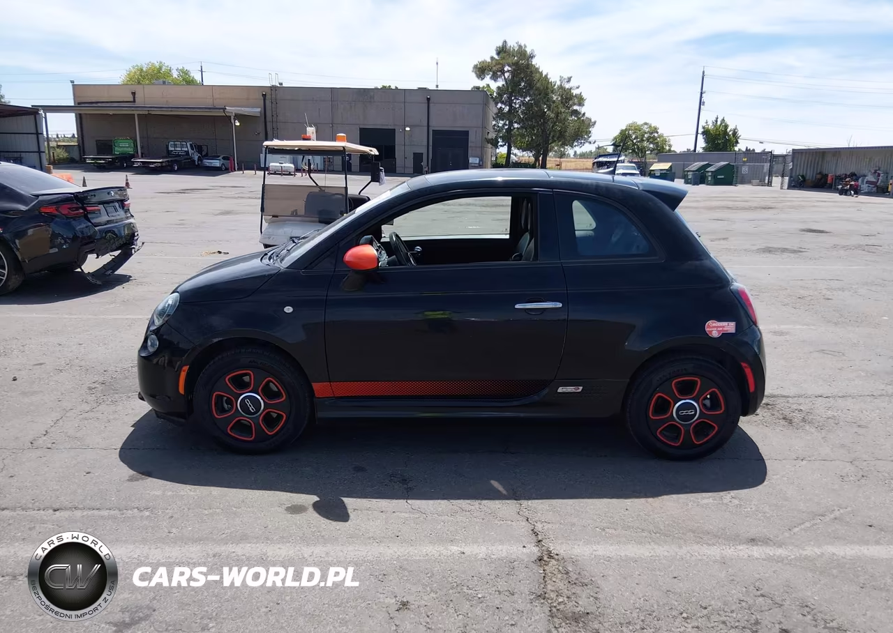 2017 Fiat 500E Battery Electric VIN:3C3CFFGE6HT586237 - 15