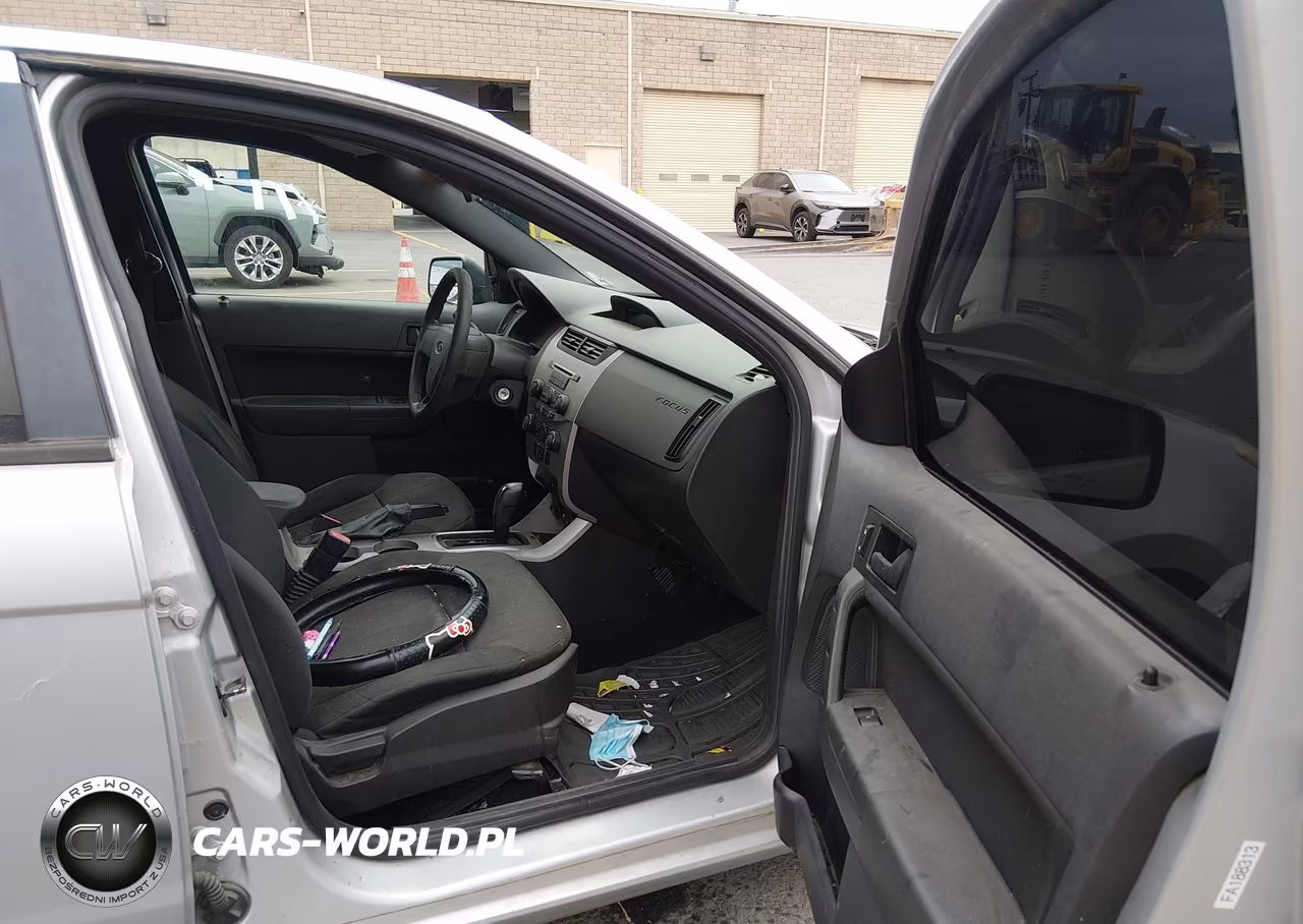 2010 Ford Focus Se VIN:1FAHP3FN5AW188313 - 5