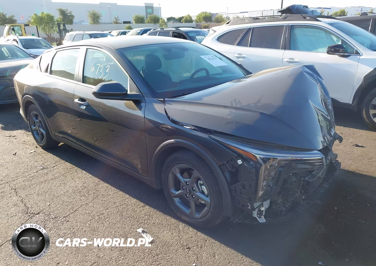 2025 Kia K4 Lxs VIN:3KPFT4DE5SE237446 - 1