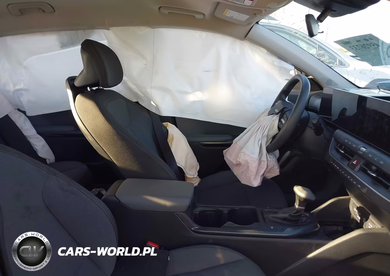 2025 Kia K4 Lxs VIN:3KPFT4DE5SE237446 - 5