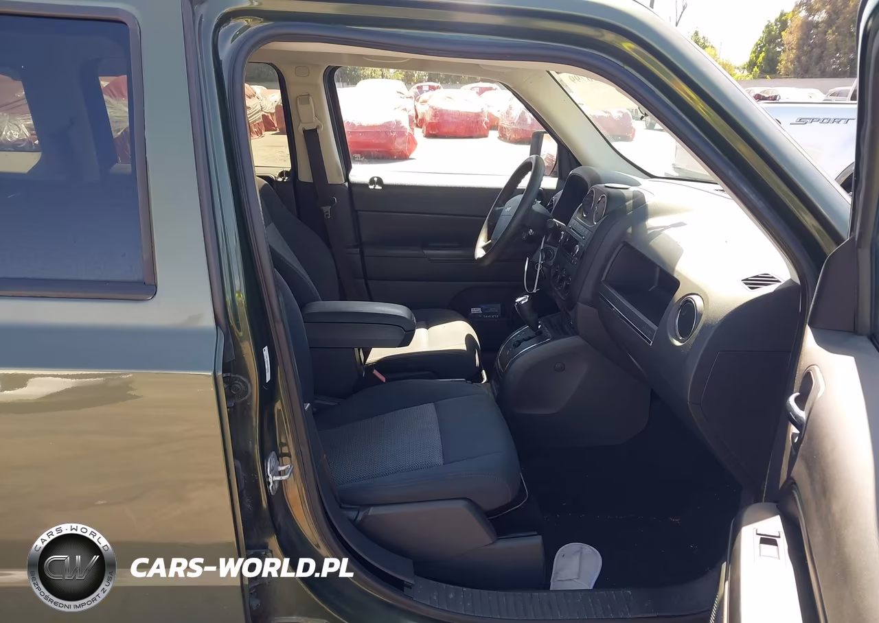 2009 Jeep Patriot Sport VIN:1J4FT28B29D250682 - 5