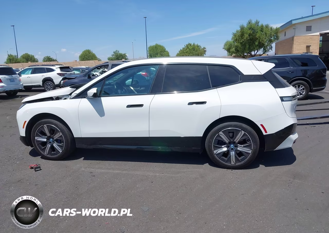 2023 BMW Ix xDrive50 VIN:WB523CF07PCM98307 - 14