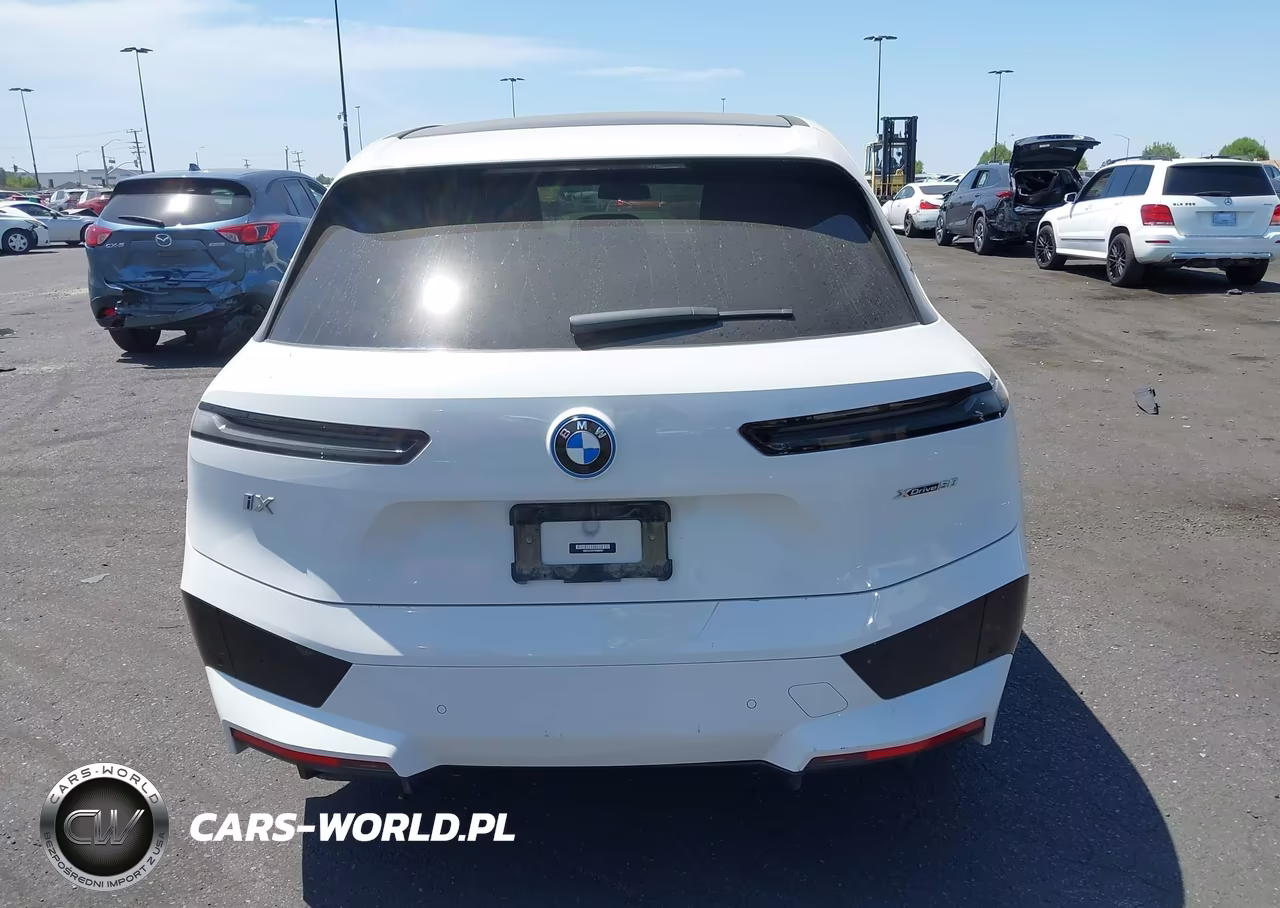 2023 BMW Ix xDrive50 VIN:WB523CF07PCM98307 - 16