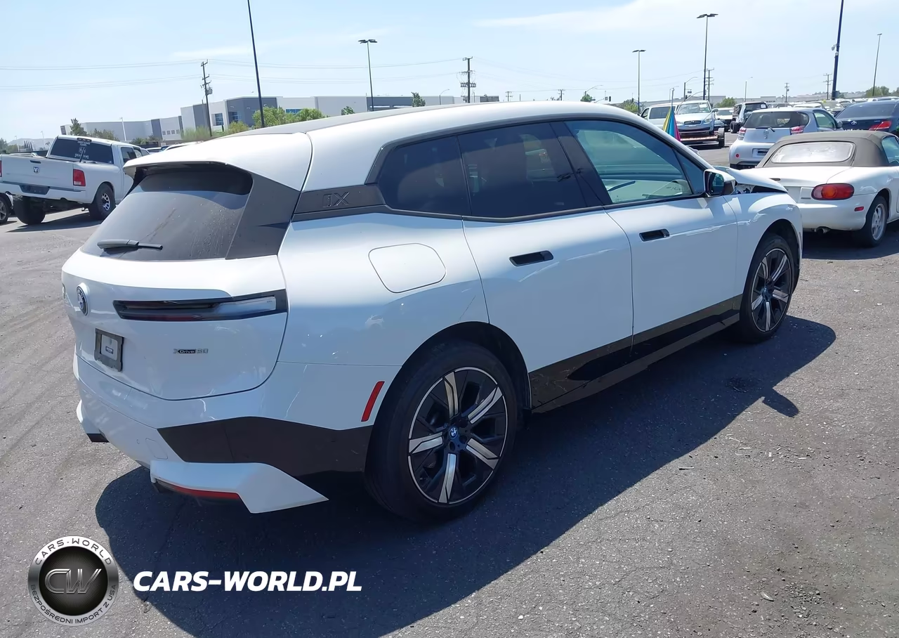 2023 BMW Ix xDrive50 VIN:WB523CF07PCM98307 - 4