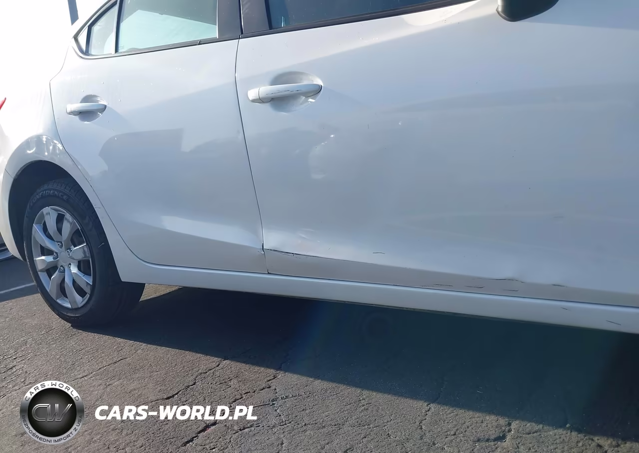 2015 Mazda Mazda3 I Sport VIN:3MZBM1U72FM197928 - 13