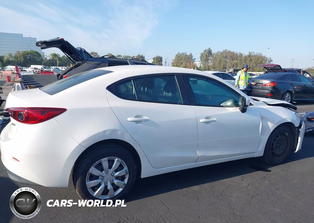 2015 Mazda Mazda3 I Sport VIN:3MZBM1U72FM197928 - 15