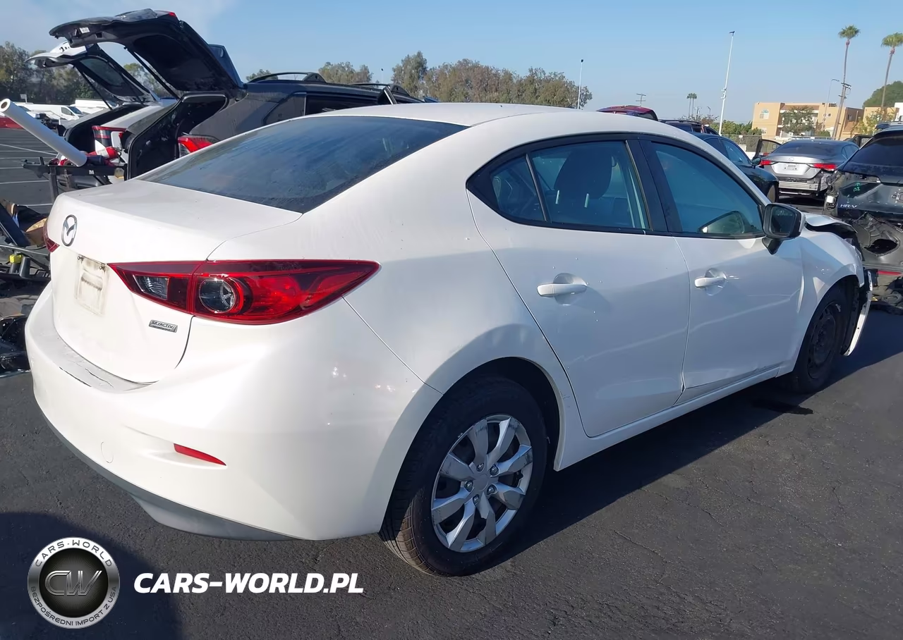 2015 Mazda Mazda3 I Sport VIN:3MZBM1U72FM197928 - 4