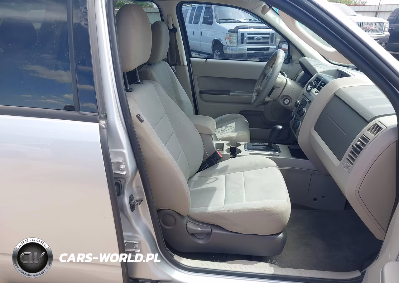 2010 Ford Escape Xlt VIN:1FMCU0D77AKD08132 - 5
