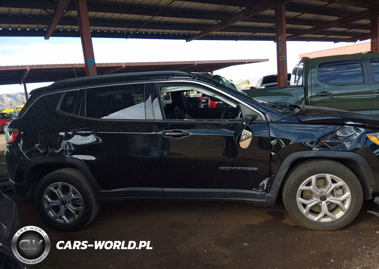 2025 Jeep Compass Latitude 4X4 VIN:3C4NJDBN1ST534634 - 13