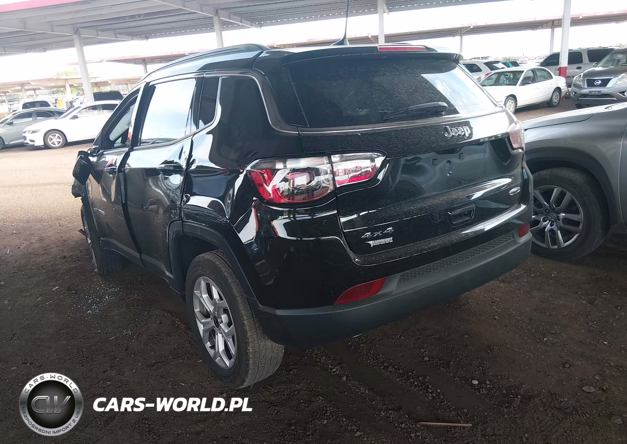 2025 Jeep Compass Latitude 4X4 VIN:3C4NJDBN1ST534634 - 3