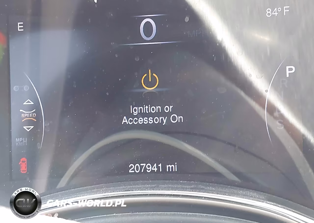 2015 Jeep Grand Cherokee Laredo VIN:1C4RJFAG0FC889182 - 15