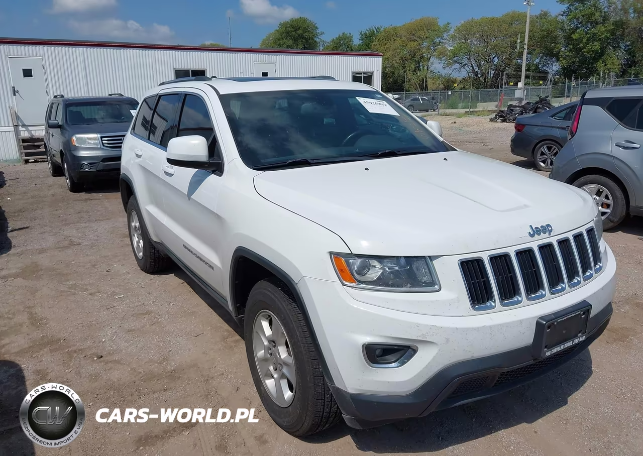 2015 Jeep Grand Cherokee Laredo VIN:1C4RJFAG0FC889182 - 17