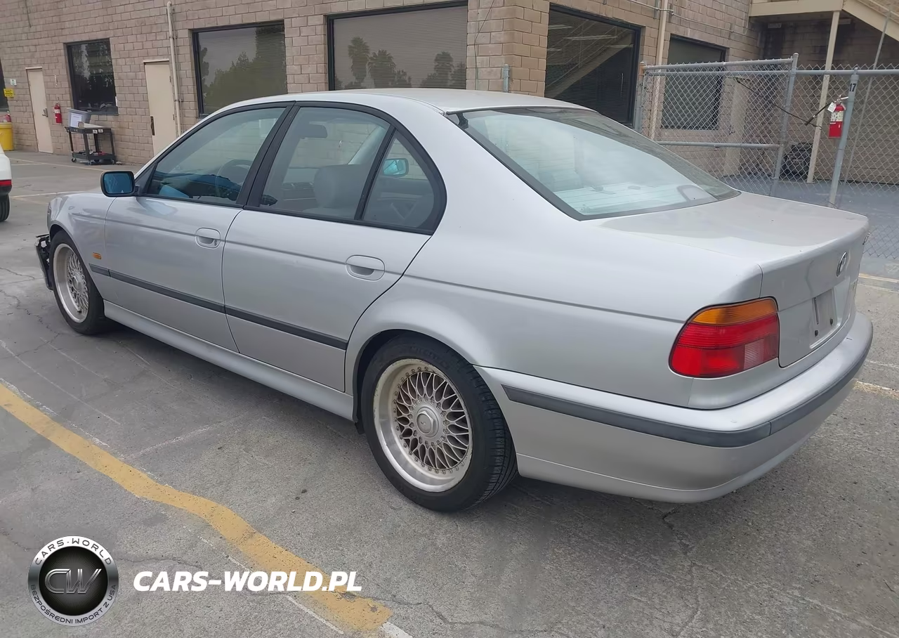 2000 BMW 528Ia VIN:WBADM6342YGV03536 - 3