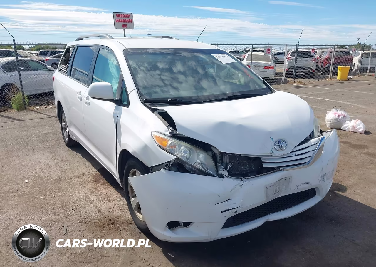 2016 Toyota Sienna Le 8 Passenger – zdjęcie 1 z 16