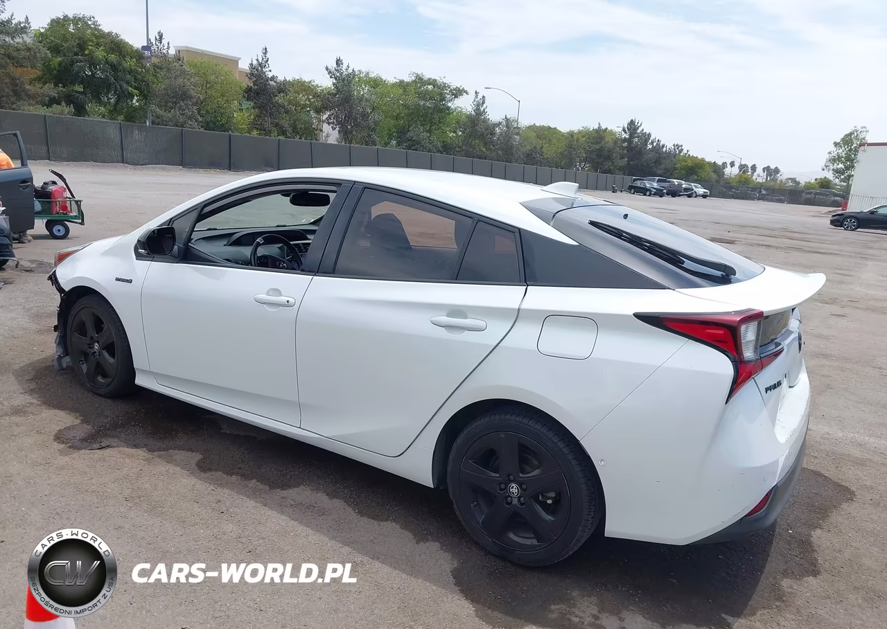 2021 Toyota Prius 2020 Edition VIN:JTDKAMFU1M3128016 - 3